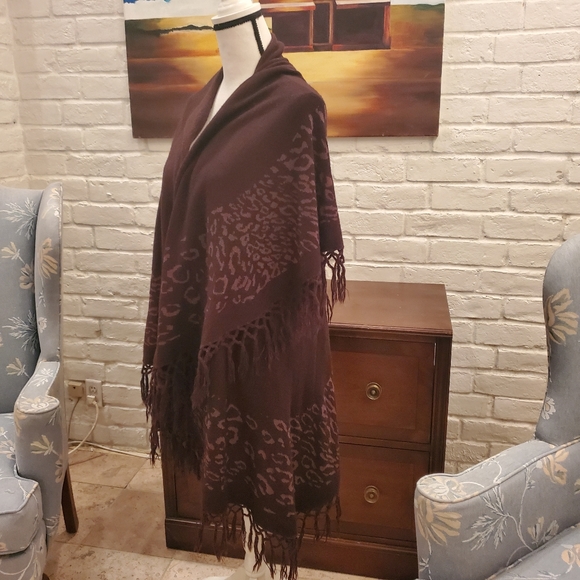 Reversible one size fits all from Neiman Marcus - Picture 3 of 6